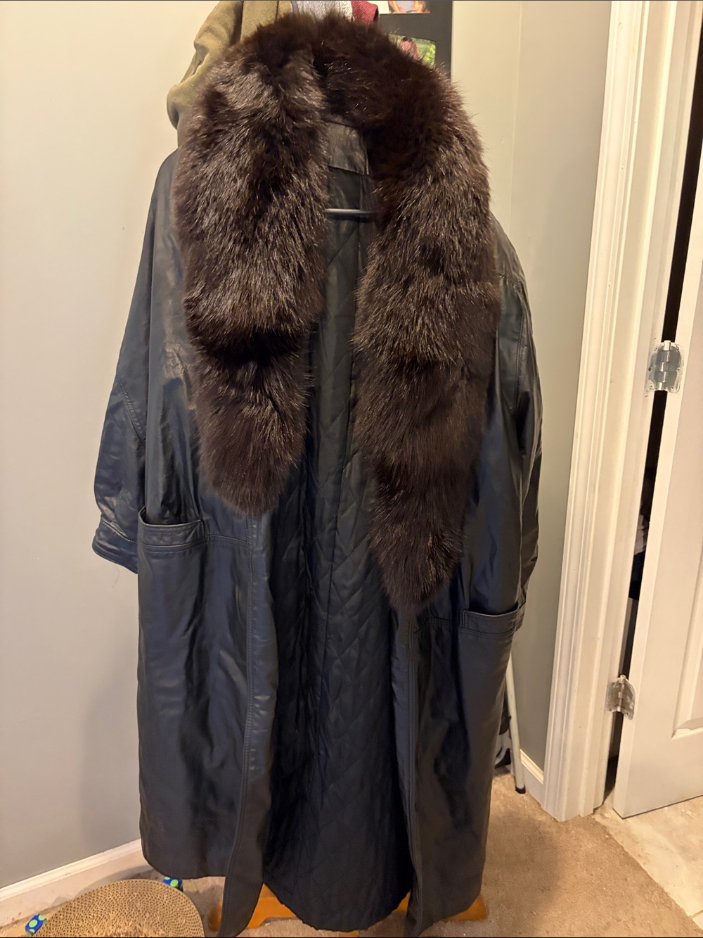 Women's Black Leather Coat with mink Fur Collar